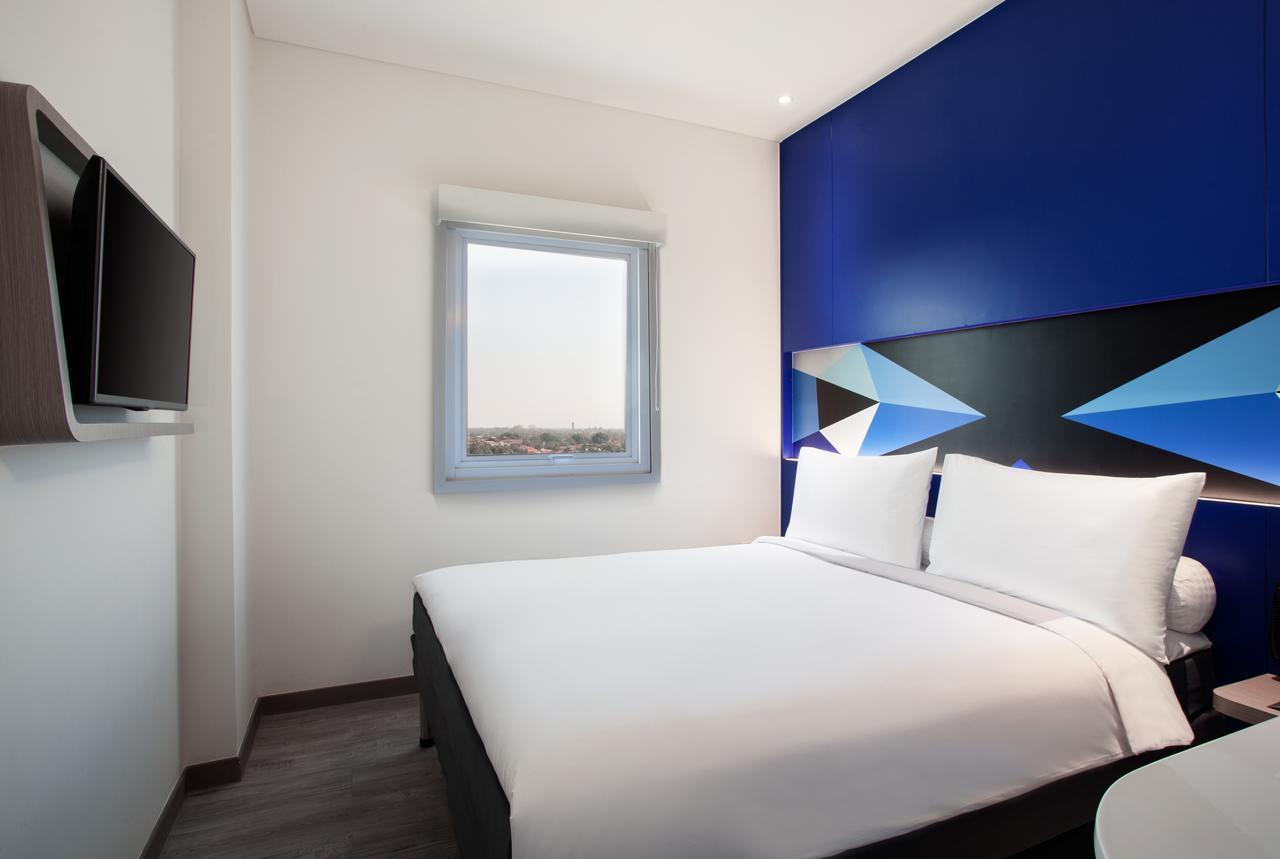 Ibis Budget Cirebon Exterior foto