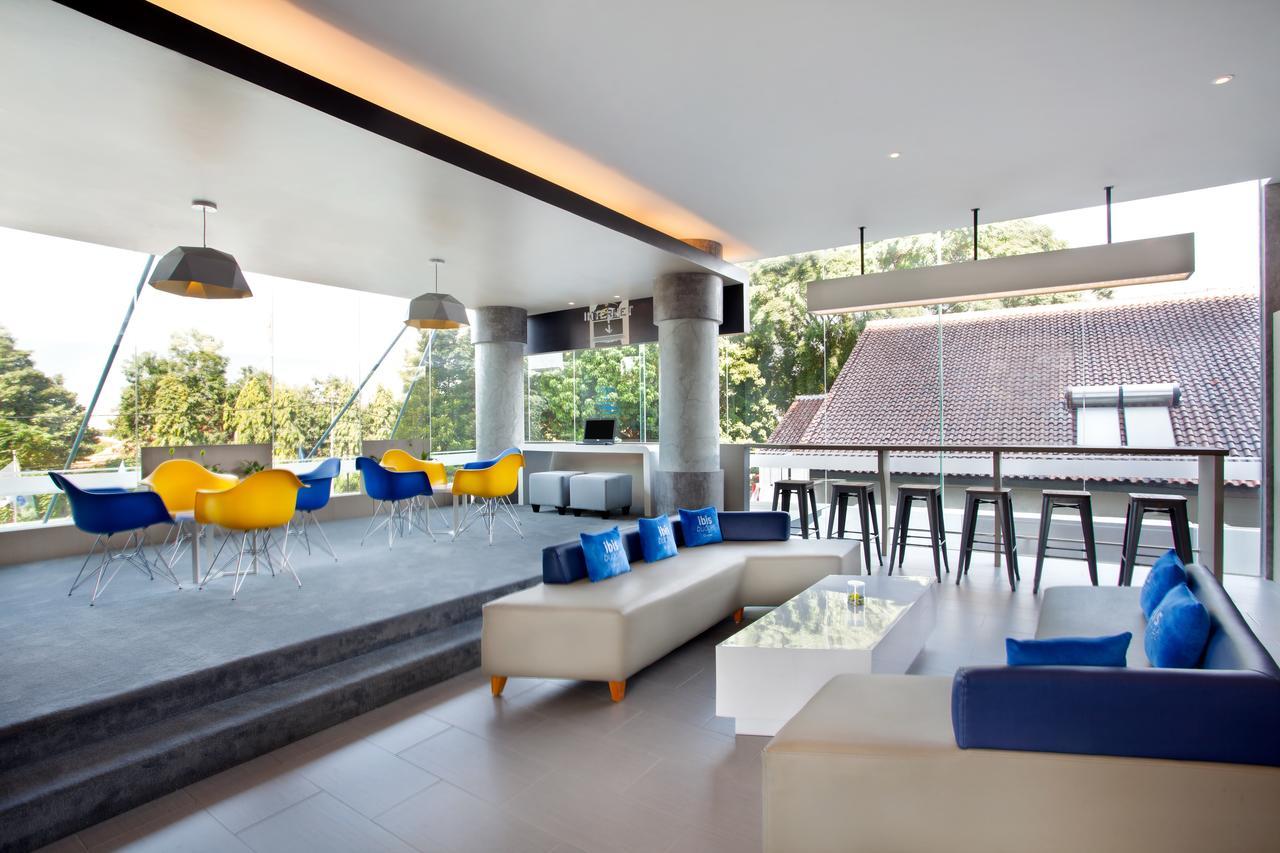Ibis Budget Cirebon Exterior foto